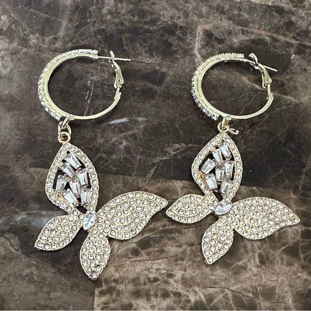 Fashion Jewelry Elegant Gold Butterfly Earrings NWOT